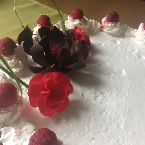 Fluffy cake
