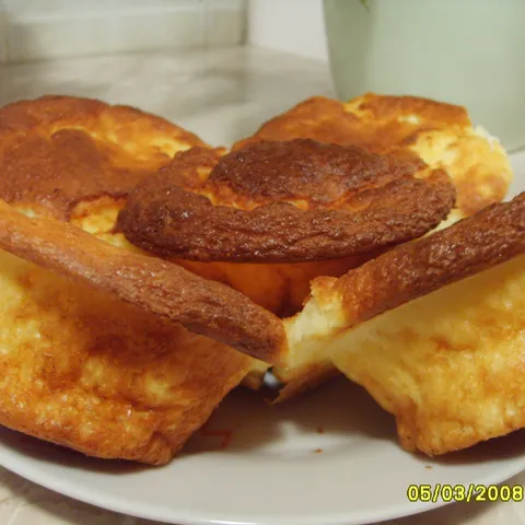 Sirni zonski muffini
