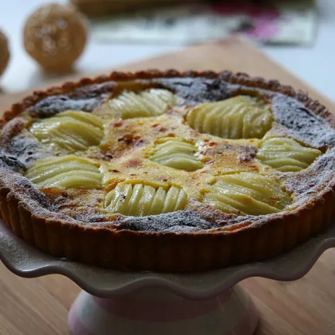 Crostata sa kruskama i cokoladom