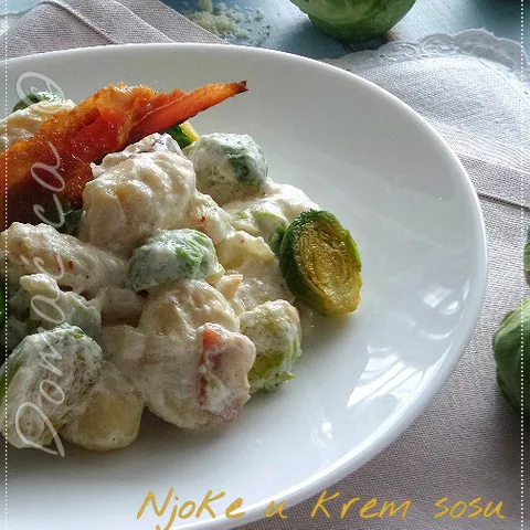 Njoke u krem-sosu sa slaninom
