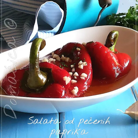 Salata od pečenih paprika
