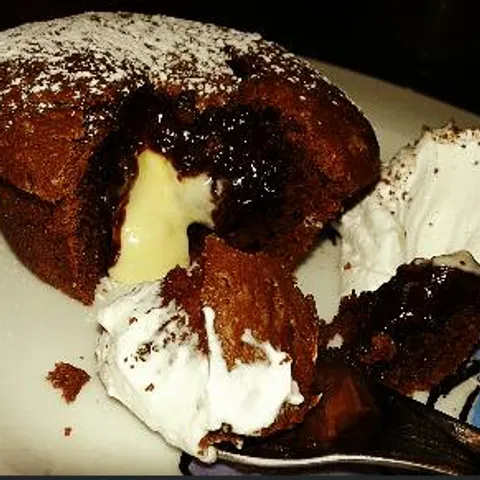 Molten Chocolate cake  with white chocolate - Lava kolač