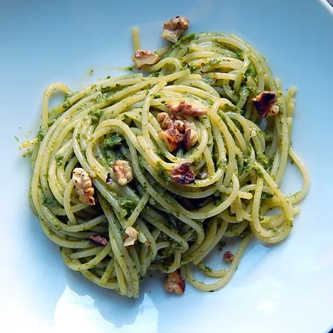 Pasta sa pestom od spanaća