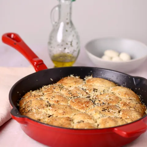 Peciva punjena mozzarella sirom
