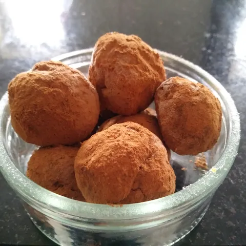 Čokoladni Truffles s avokadom