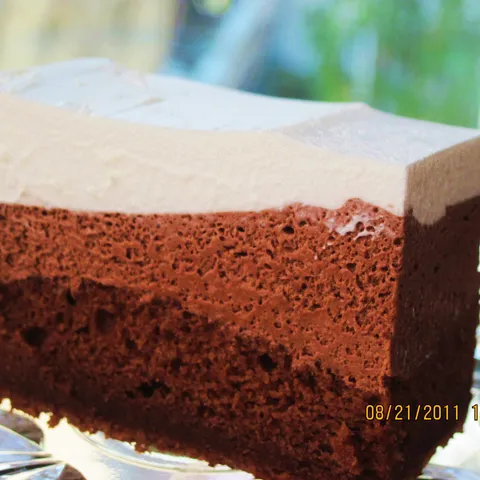 Vazdusasta cokoladna torta