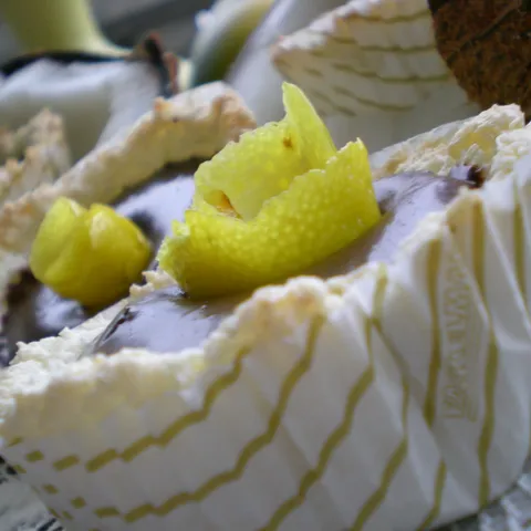 Kokos tartice sa limun kremom