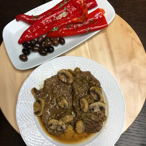 Lovačke šnicle sa šampinjonima