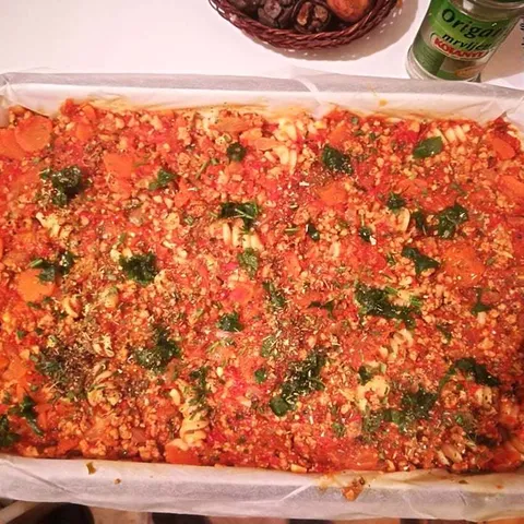 Zapečeni crveni makaroni