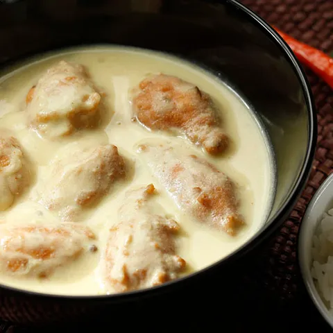 Karhi – popečci od slanutkova brašna u umaku