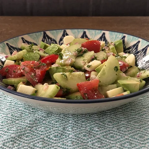 Mijesana salata sa avokadom