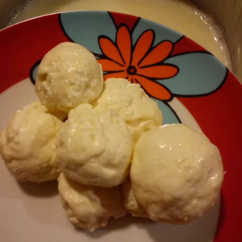 Domaća  mozzarella