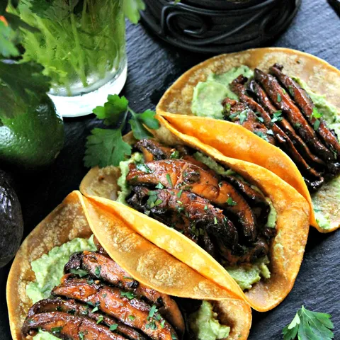 Tacos sa mariniranim gljivama i avocadom...