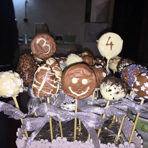 Oreo-nutella cake pops