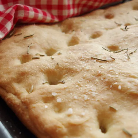 Focaccia punjena sa sirom