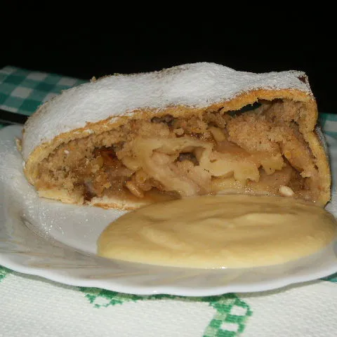 Štrudla s jabukama