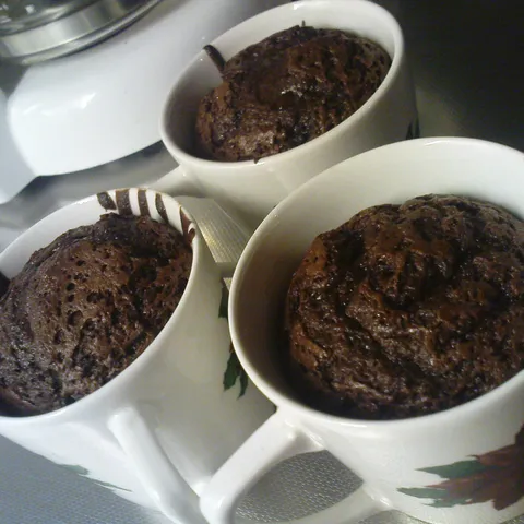 Express chocolate in espresso cups