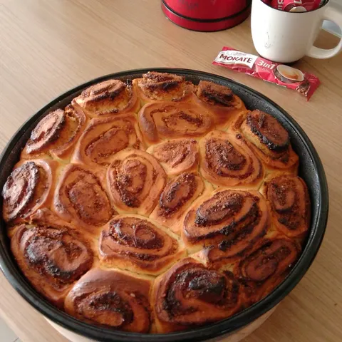 Cinnamon rolls