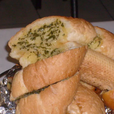 Garlic bread—-kruh sa cesnjakom