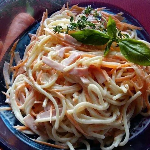 Špageti salata