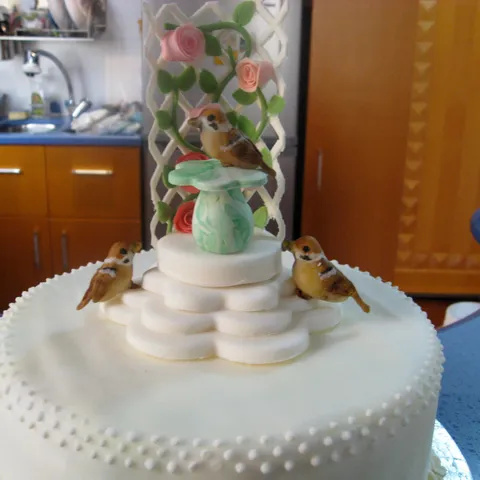 Ukrasi za torte, vrapci i ruze