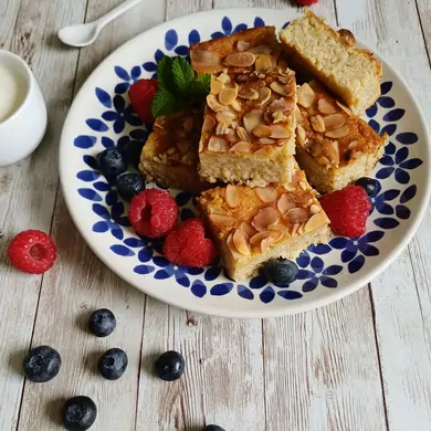 Almond Croissant Baked Oats.jpg