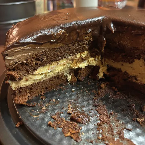 Sočna čokoladna torta