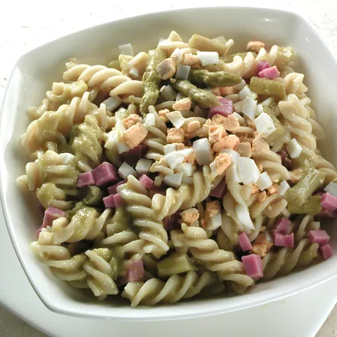 Salata sa šparogama i senfom