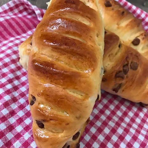 Viennoise au Chocolat (Vienna Bread with Chocolate)