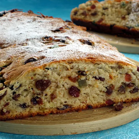 Dresden stollen (Kruh s kandiranim voćem)
