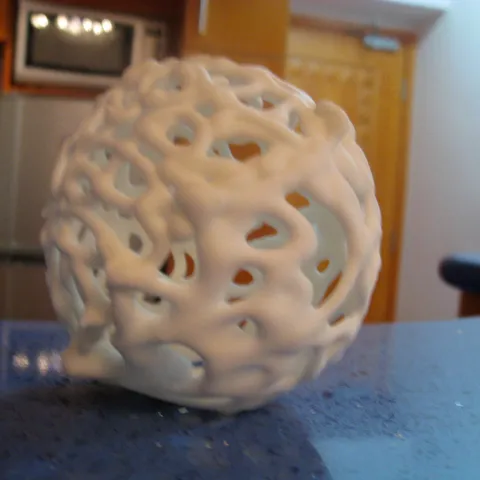 Royal icing, part 5 – cipkasta kuglica + ukrasi od tila i royal icing