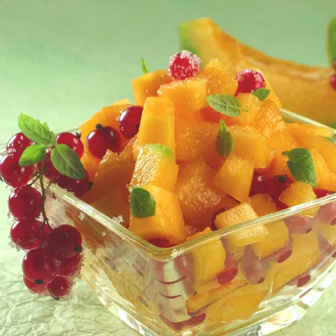 Salata od dinja i ribiza