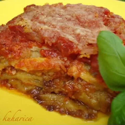 Patlidzan sa parmezanom i mozzarellom