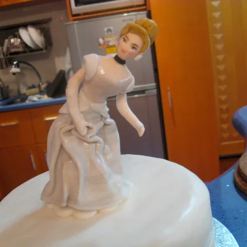 Ukrasi za torte, pepeljuga, verzija dva