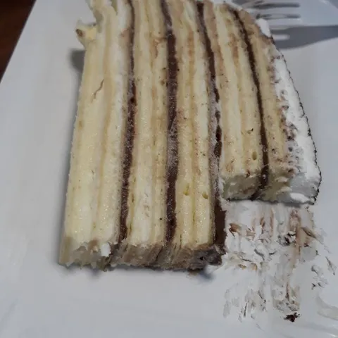 Rozen-neskvik torta