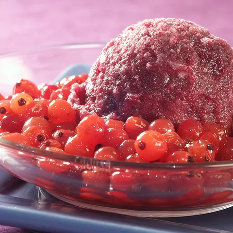 Sorbet od crnog vina s ribizom