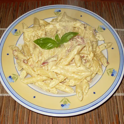 Penne alla carbonara