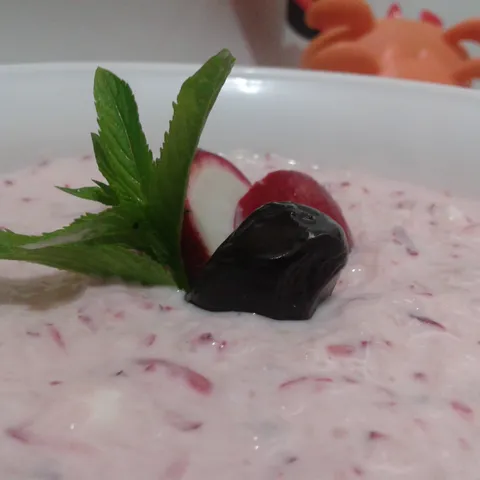 "Salata od rotkvica i kiselog mlijeka"