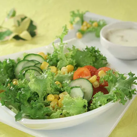 Miješana salata s endivijom