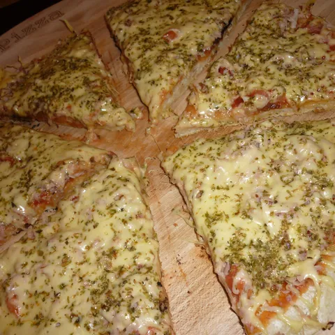 Pizza sa purećom šunkom