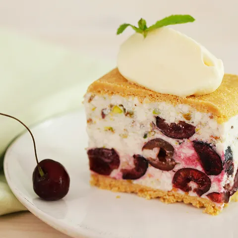 Pistaccio Cheesecake s trešnjama