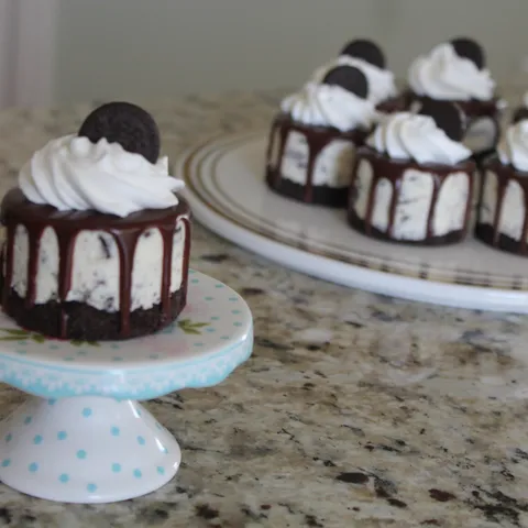 Mini Oreo Cheesecakes
