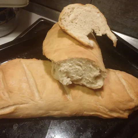 Homemade white bread ( bijeli kruh iz kućne radinosti)