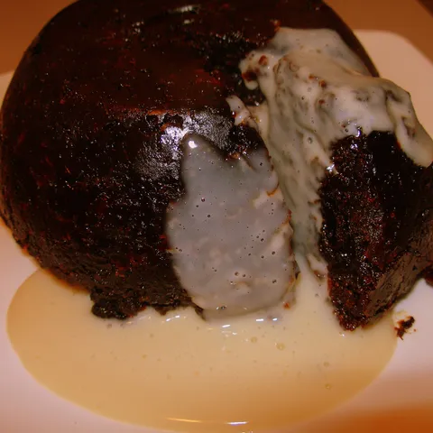 Christmas pudding s light brandy sosom