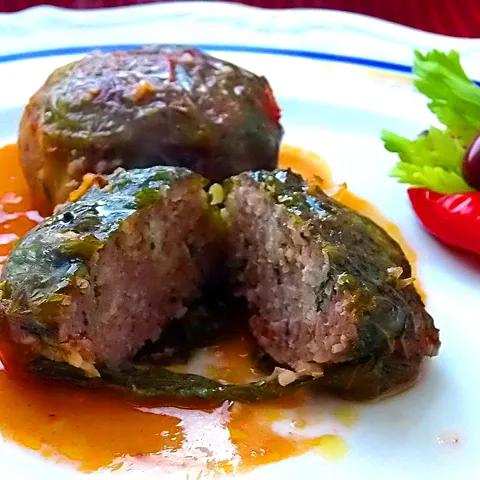 KÜÇÜK LAHANA DOLMALARI/Turske pečene sarme od svježeg kupusa