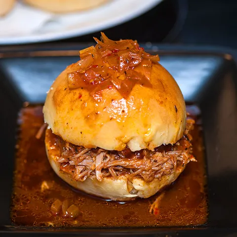 TEXAS PULLED PORK - raskomadano svinjsko meso s umakom
