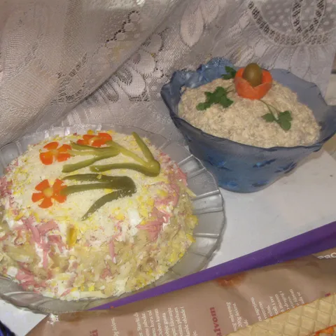 SALATA OD MAKARONA I ORAHA
