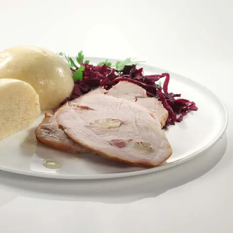 Friptura de porc cu varza rosie si galuste
