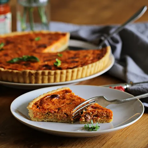 Quiche s Ajvarem a sýrem