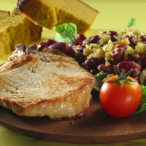 Bravčové kotlety so zapekanou fazuľou